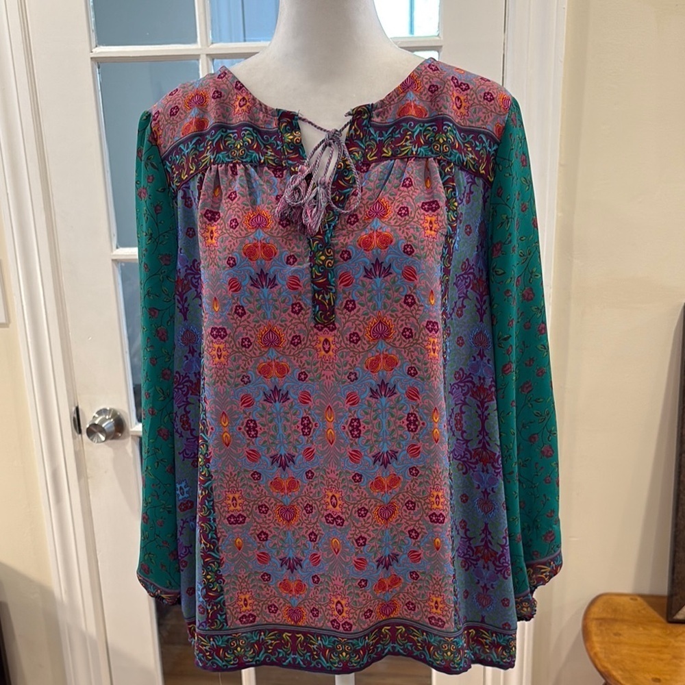Dalia Floral Multicolor Women's Top.  Size M
